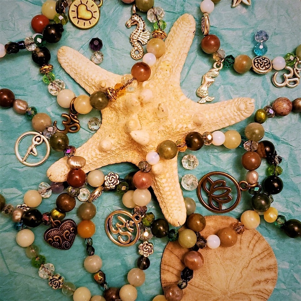 Agate/Amazonite Lotus Stretch Bracelet - Picture 8 of 8